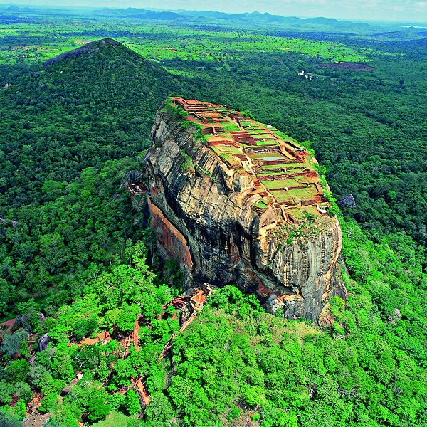 Sigiriya-Rock.jpg